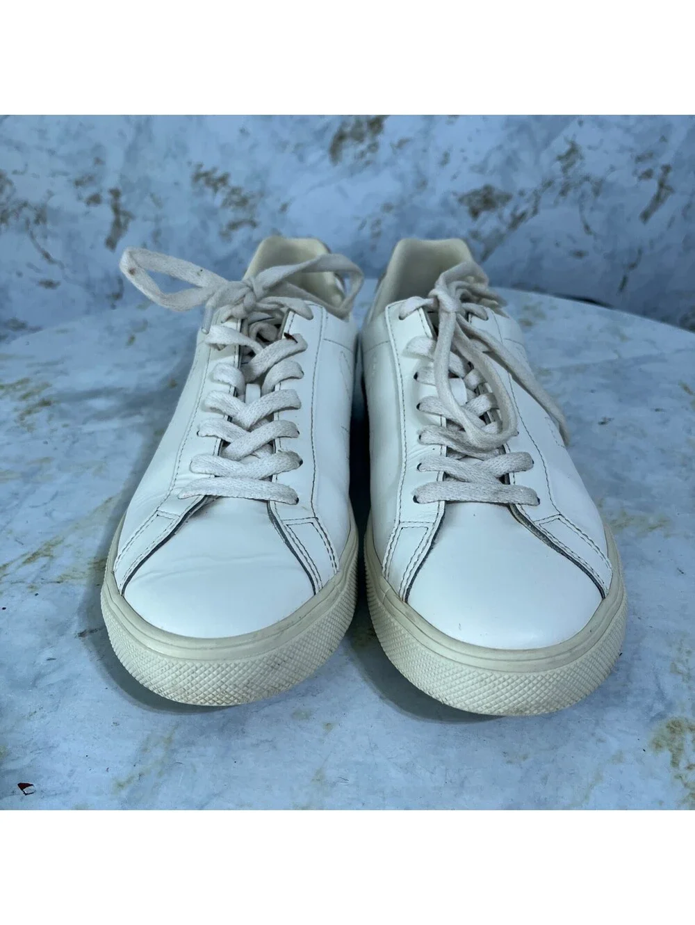 Veja upper midsole